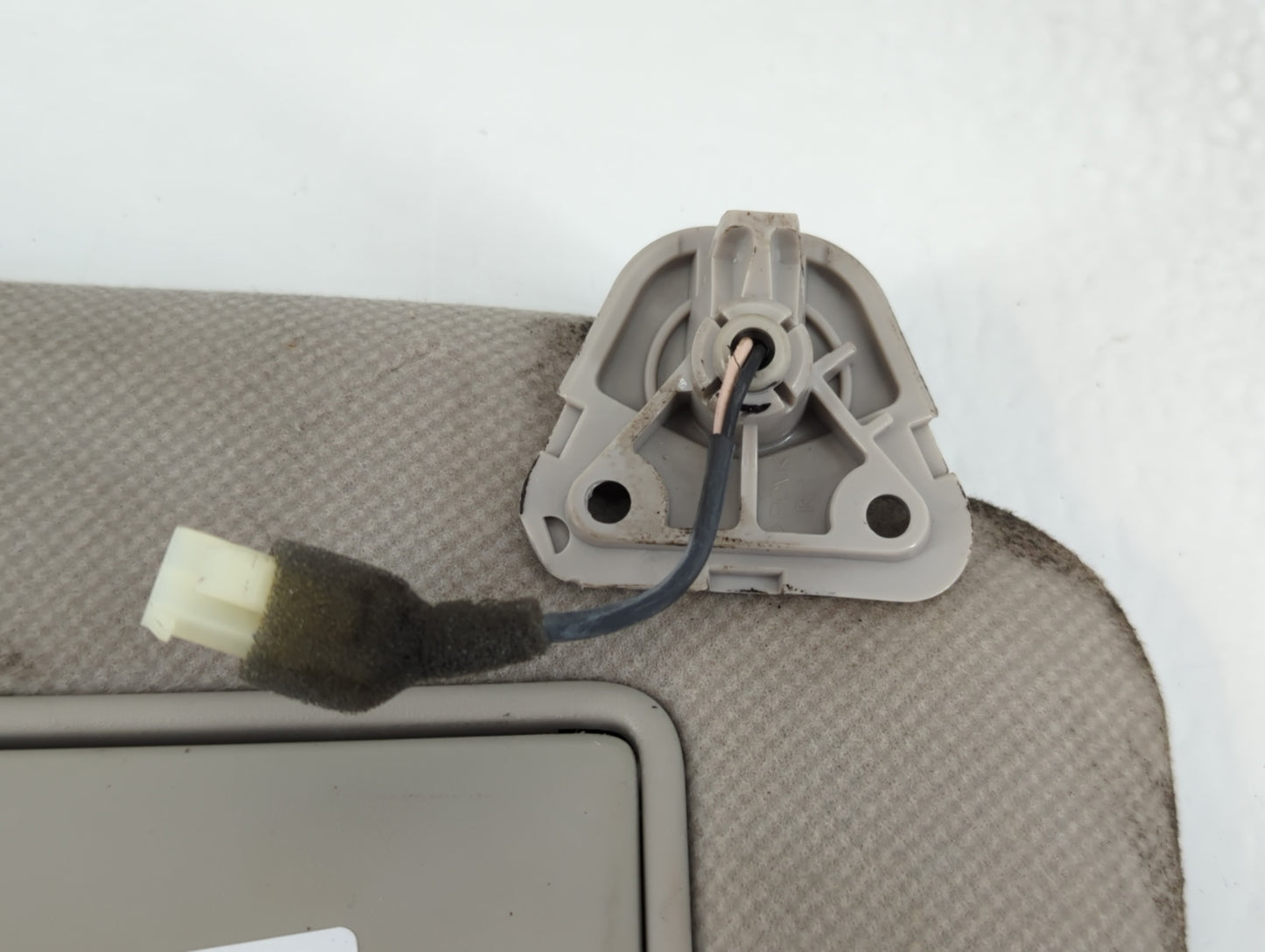 2013-2019 Nissan Sentra Sun Visor Shade Replacement Passenger Right Mirror Fits Fits 2013 2014 2015 2016 2017 2018 2019 OEM Used Auto Parts - Oemusedautoparts1.com