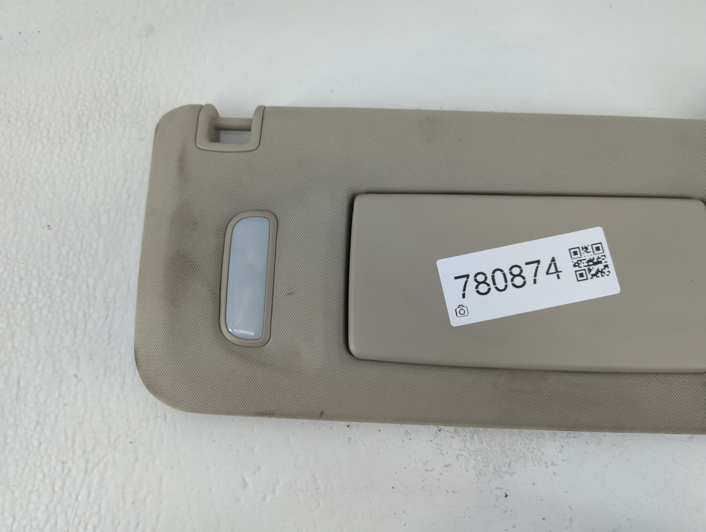 2007-2014 Chevrolet Suburban 1500 Sun Visor Shade Replacement Passenger Right Mirror Fits OEM Used Auto Parts - Oemusedautoparts1.com