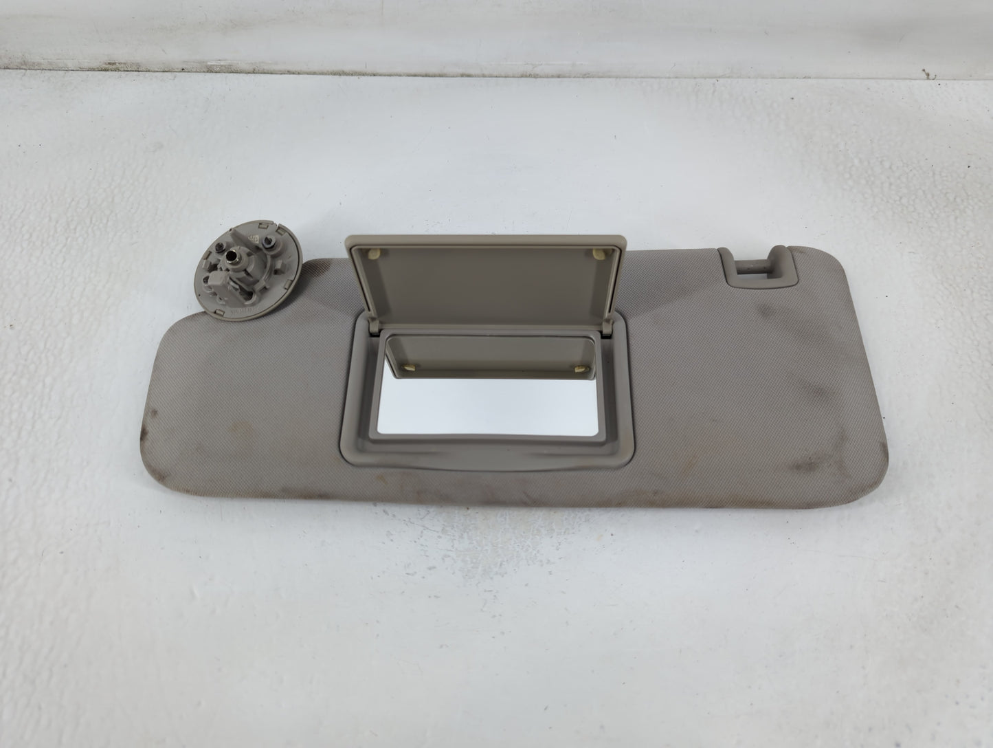 2004-2012 Chevrolet Malibu Sun Visor Shade Replacement Driver Left Mirror Fits Fits 2004 2005 2008 2009 2010 2011 2012 OEM Used Auto Parts - Oemusedautoparts1.com