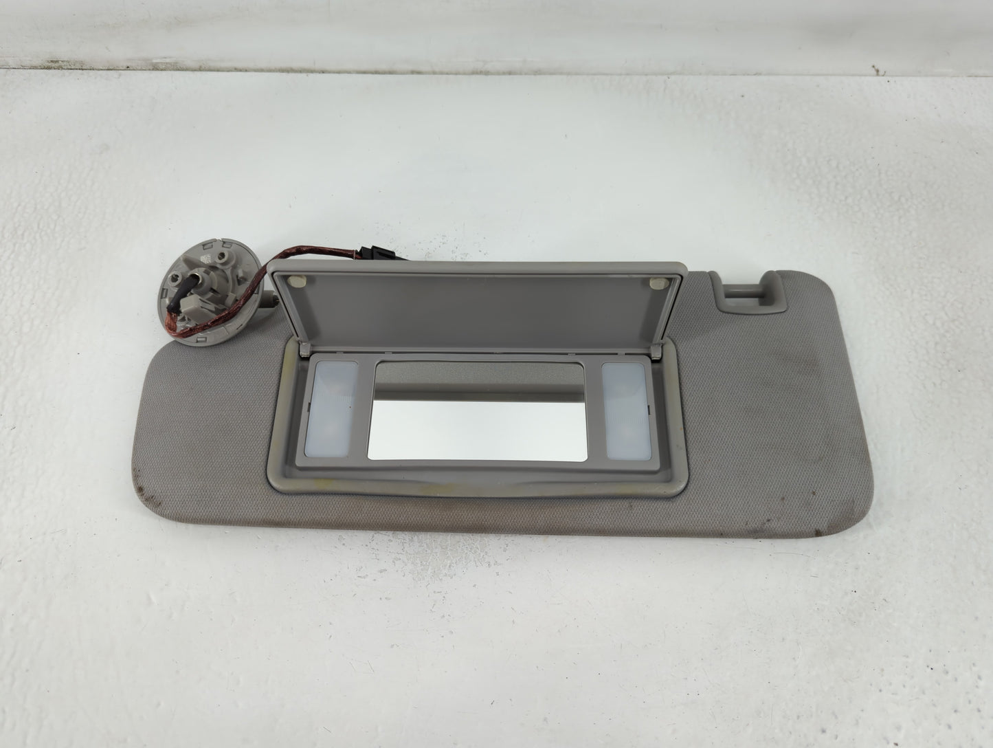 2016-2021 Chevrolet Malibu Sun Visor Shade Replacement Driver Left Mirror Fits Fits 2016 2017 2018 2019 2020 2021 OEM Used Auto Parts - Oemusedautoparts1.com