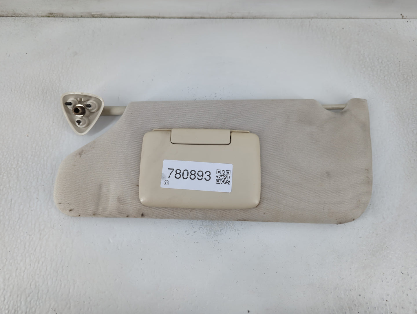 2008-2010 Dodge Charger Sun Visor Shade Replacement Passenger Right Mirror Fits Fits 2008 2009 2010 OEM Used Auto Parts - Oemusedautoparts1.com