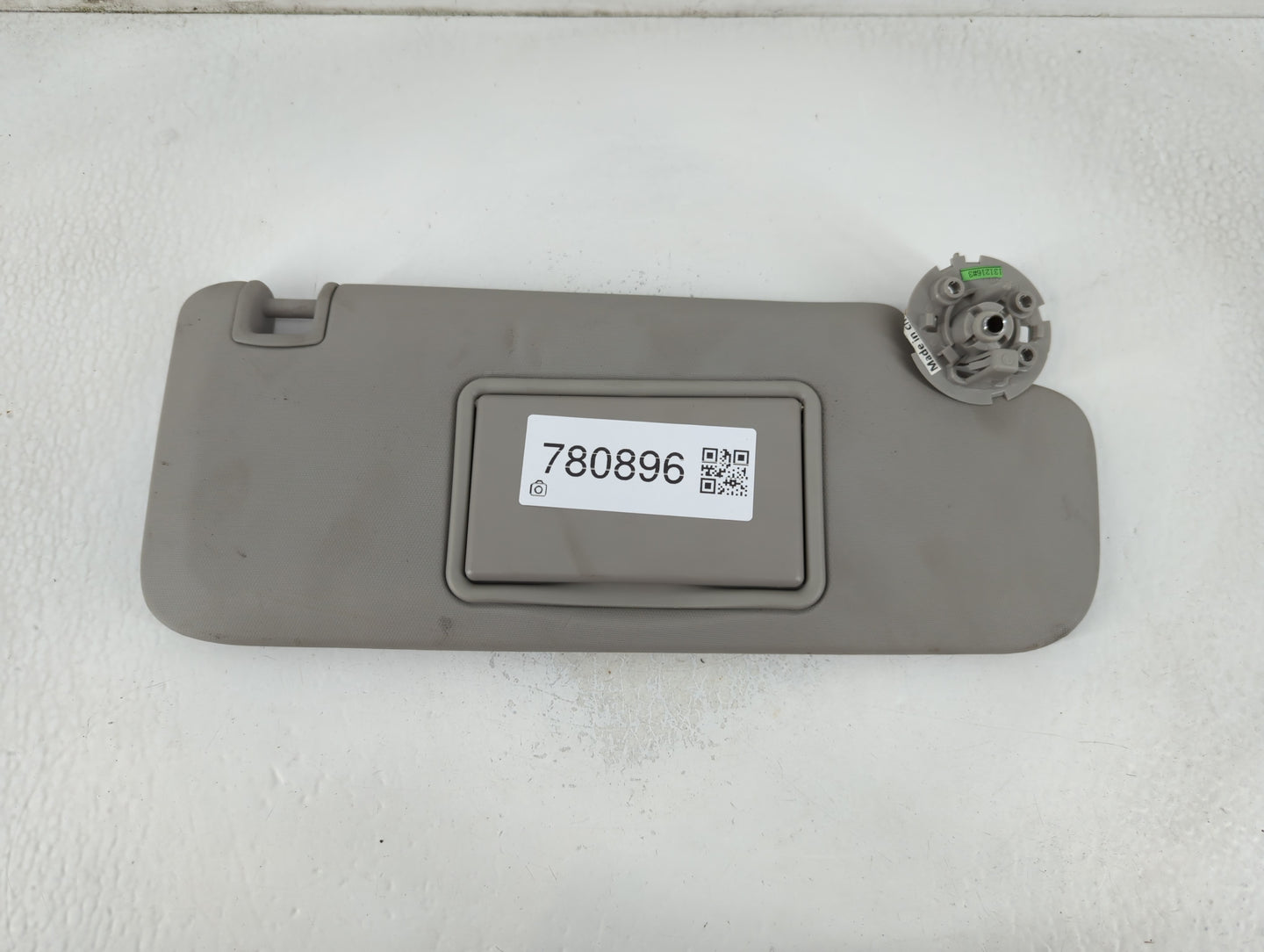 2011-2016 Chevrolet Cruze Sun Visor Shade Replacement Passenger Right Mirror Fits Fits 2011 2012 2013 2014 2015 2016 OEM Used Auto Parts - Oemusedautoparts1.com