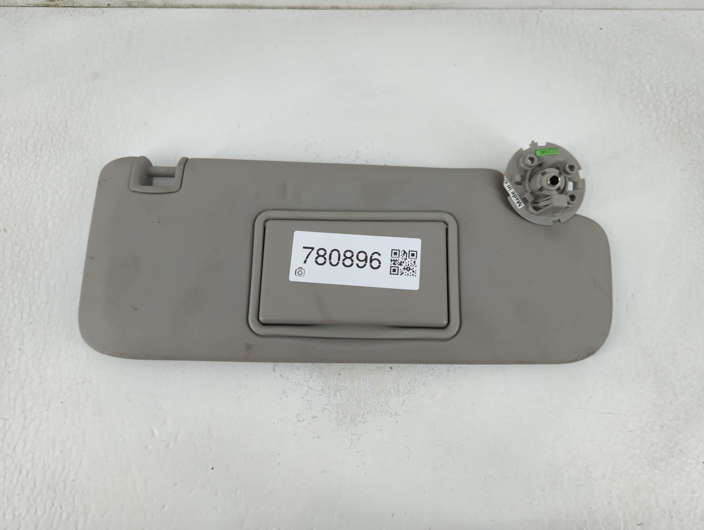 2011-2016 Chevrolet Cruze Sun Visor Shade Replacement Passenger Right Mirror Fits Fits 2011 2012 2013 2014 2015 2016 OEM Used Auto Parts - Oemusedautoparts1.com