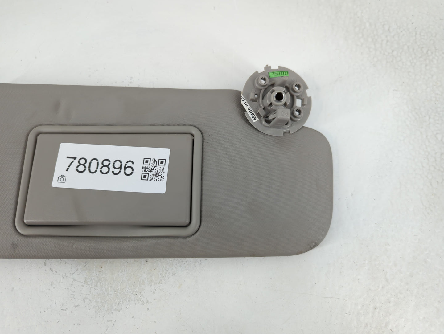 2011-2016 Chevrolet Cruze Sun Visor Shade Replacement Passenger Right Mirror Fits Fits 2011 2012 2013 2014 2015 2016 OEM Used Auto Parts - Oemusedautoparts1.com