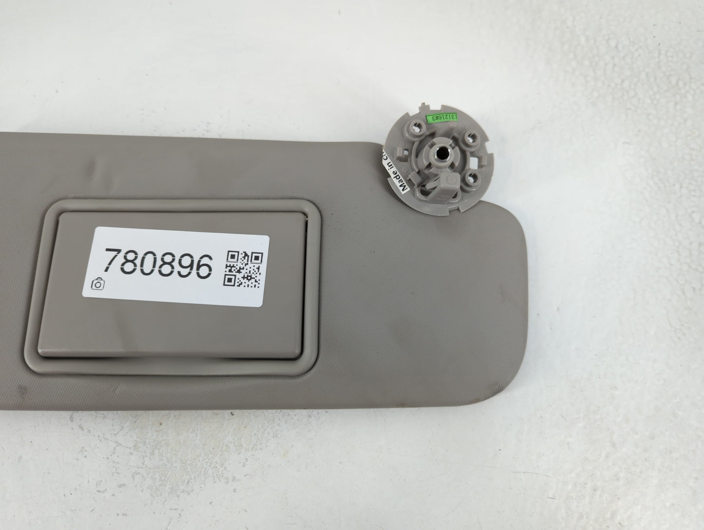 2011-2016 Chevrolet Cruze Sun Visor Shade Replacement Passenger Right Mirror Fits Fits 2011 2012 2013 2014 2015 2016 OEM Used Auto Parts - Oemusedautoparts1.com