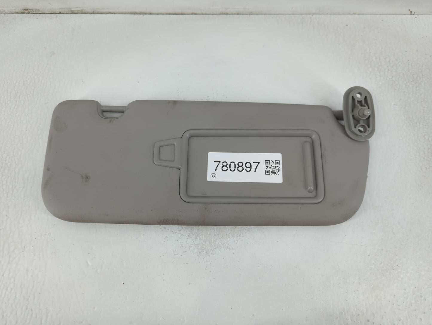 2017-2018 Kia Forte Sun Visor Shade Replacement Passenger Right Mirror Fits Fits 2017 2018 OEM Used Auto Parts - Oemusedautoparts1.com