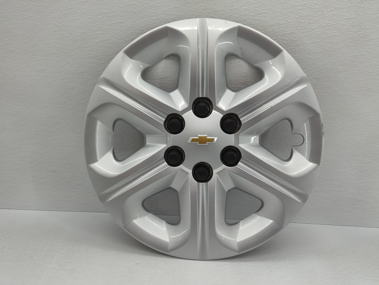 2017-2017 Chevrolet Traverse Driver Front Wheel Hub Oem - Oemusedautoparts1.com