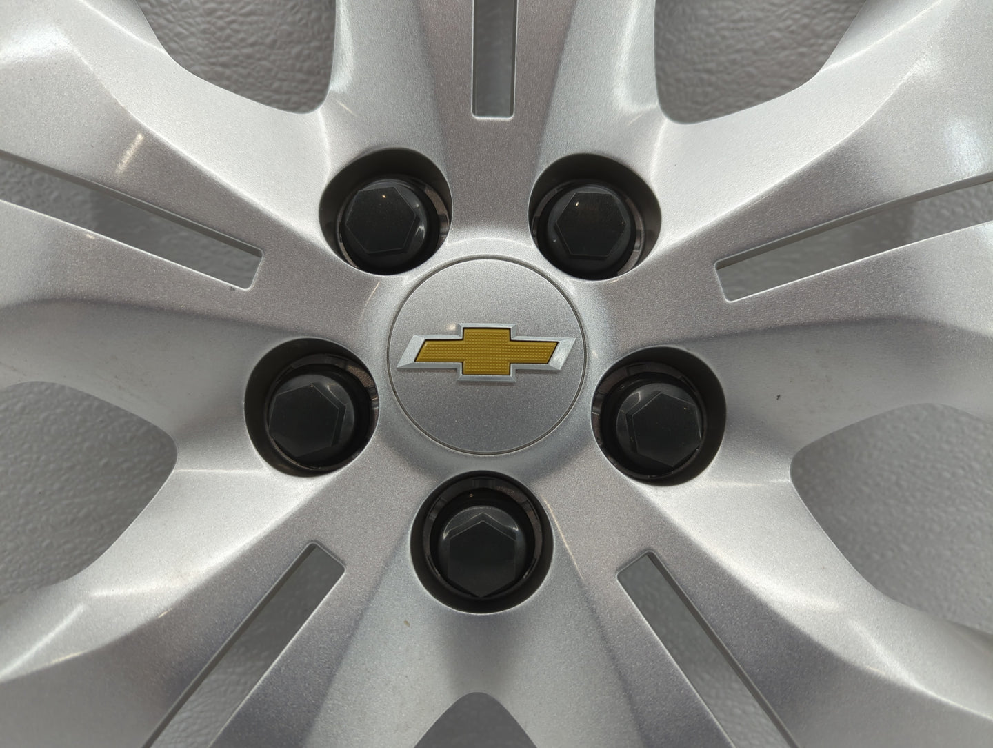 2011-2016 Chevrolet Cruze Driver Front Wheel Hub Oem - Oemusedautoparts1.com