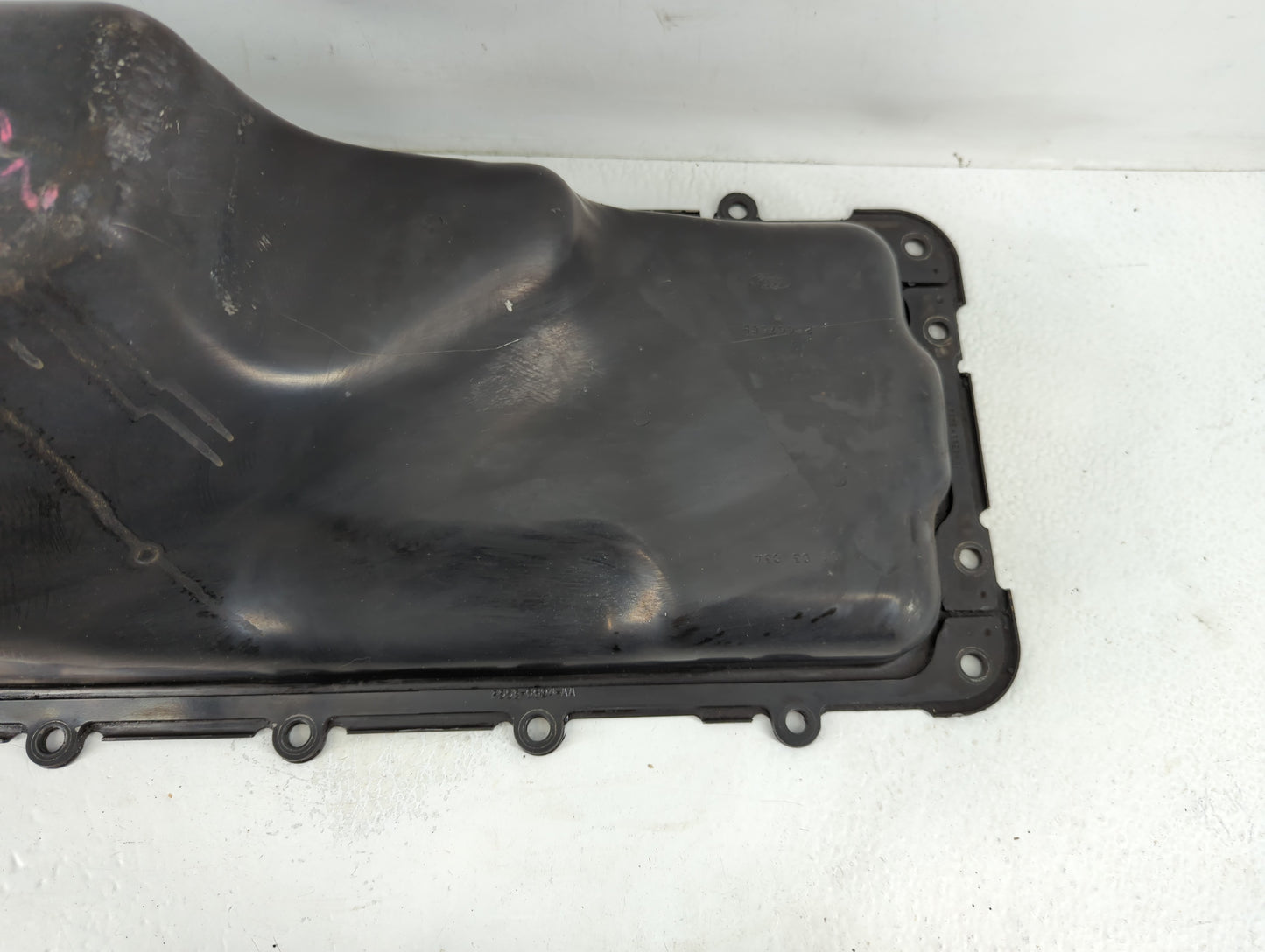 2003-2005 Lincoln Aviator Engine Oil Pan P/N:2E6675GB Fits Fits 2002 2003 2004 2005 OEM Used Auto Parts - Oemusedautoparts1.com