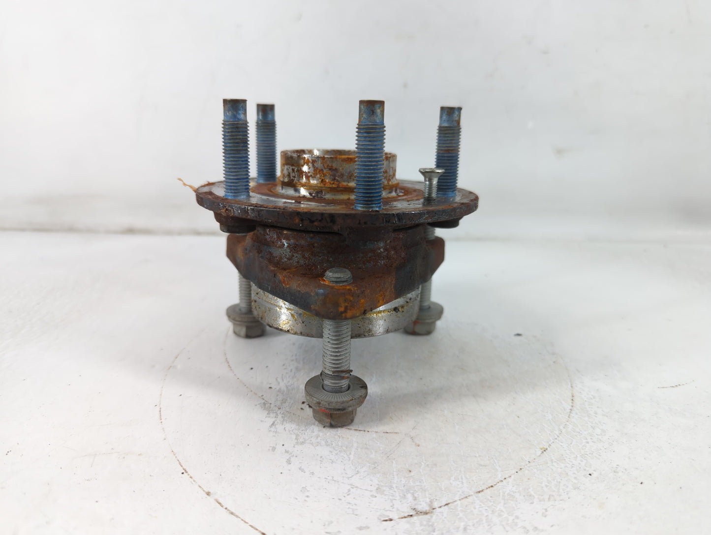 2016-2019 Chevrolet Cruze Driver Front Wheel Hub Oem - Oemusedautoparts1.com