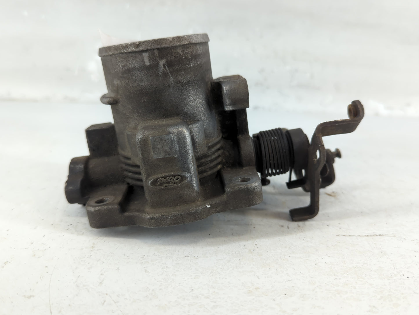 2000-2003 Ford Taurus Throttle Body Fits Fits 2000 2001 2002 2003 OEM Used Auto Parts - Oemusedautoparts1.com