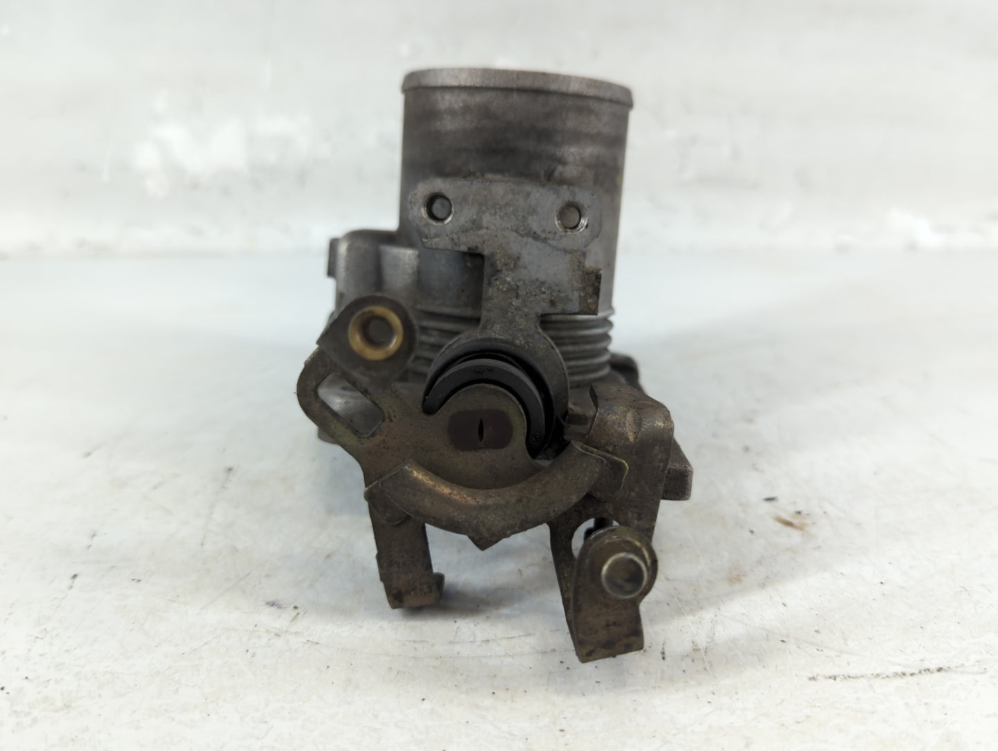 2000-2003 Ford Taurus Throttle Body Fits Fits 2000 2001 2002 2003 OEM Used Auto Parts - Oemusedautoparts1.com