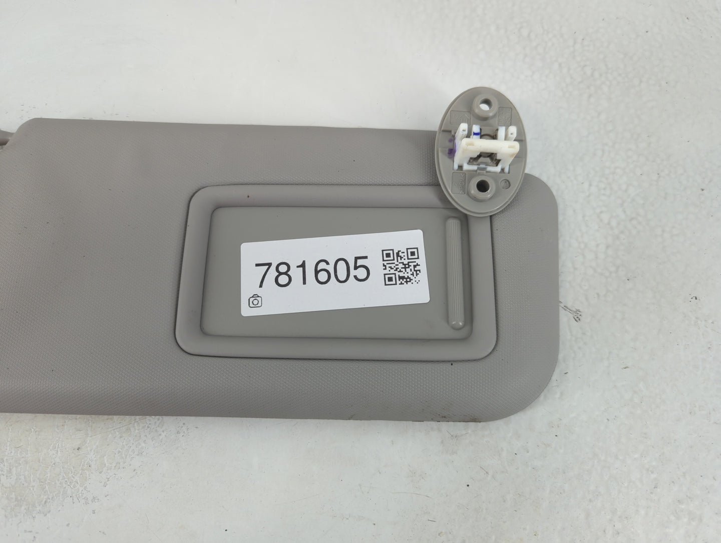 2017-2019 Toyota Corolla Sun Visor Shade Replacement Passenger Right Mirror Fits Fits 2017 2018 2019 OEM Used Auto Parts - Oemusedautoparts1.com