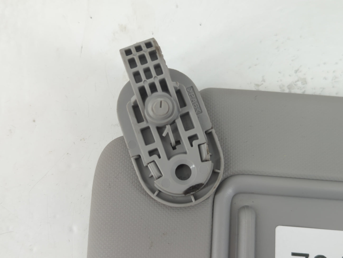 2021-2022 Hyundai Elantra Sun Visor Shade Replacement Driver Left Mirror Fits Fits 2021 2022 OEM Used Auto Parts - Oemusedautoparts1.com