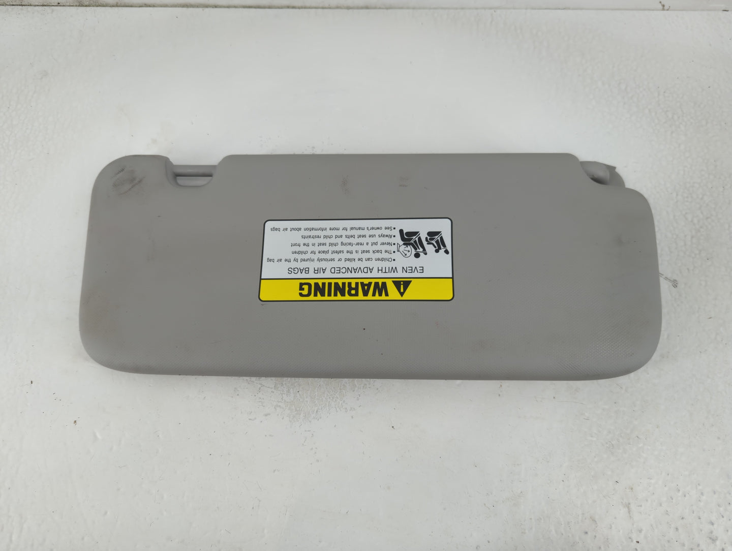 2021-2022 Hyundai Elantra Sun Visor Shade Replacement Driver Left Mirror Fits Fits 2021 2022 OEM Used Auto Parts - Oemusedautoparts1.com