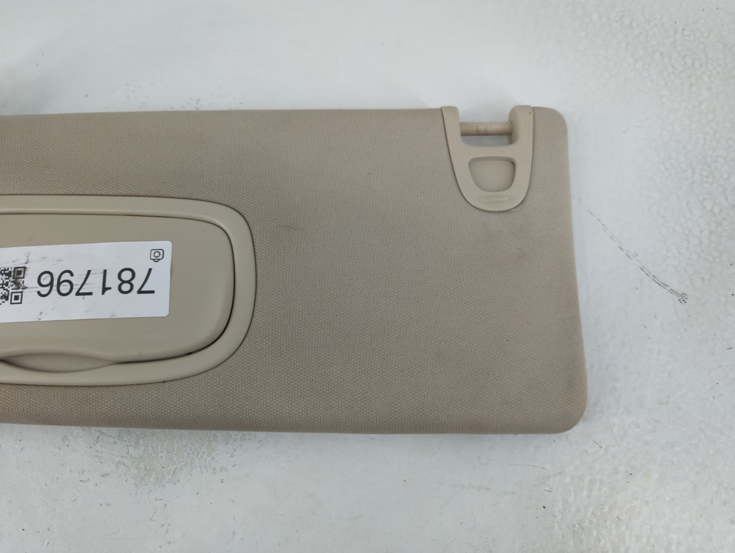 2016-2017 Chrysler 200 Sun Visor Shade Replacement Passenger Right Mirror Fits Fits 2016 2017 OEM Used Auto Parts - Oemusedautoparts1.com