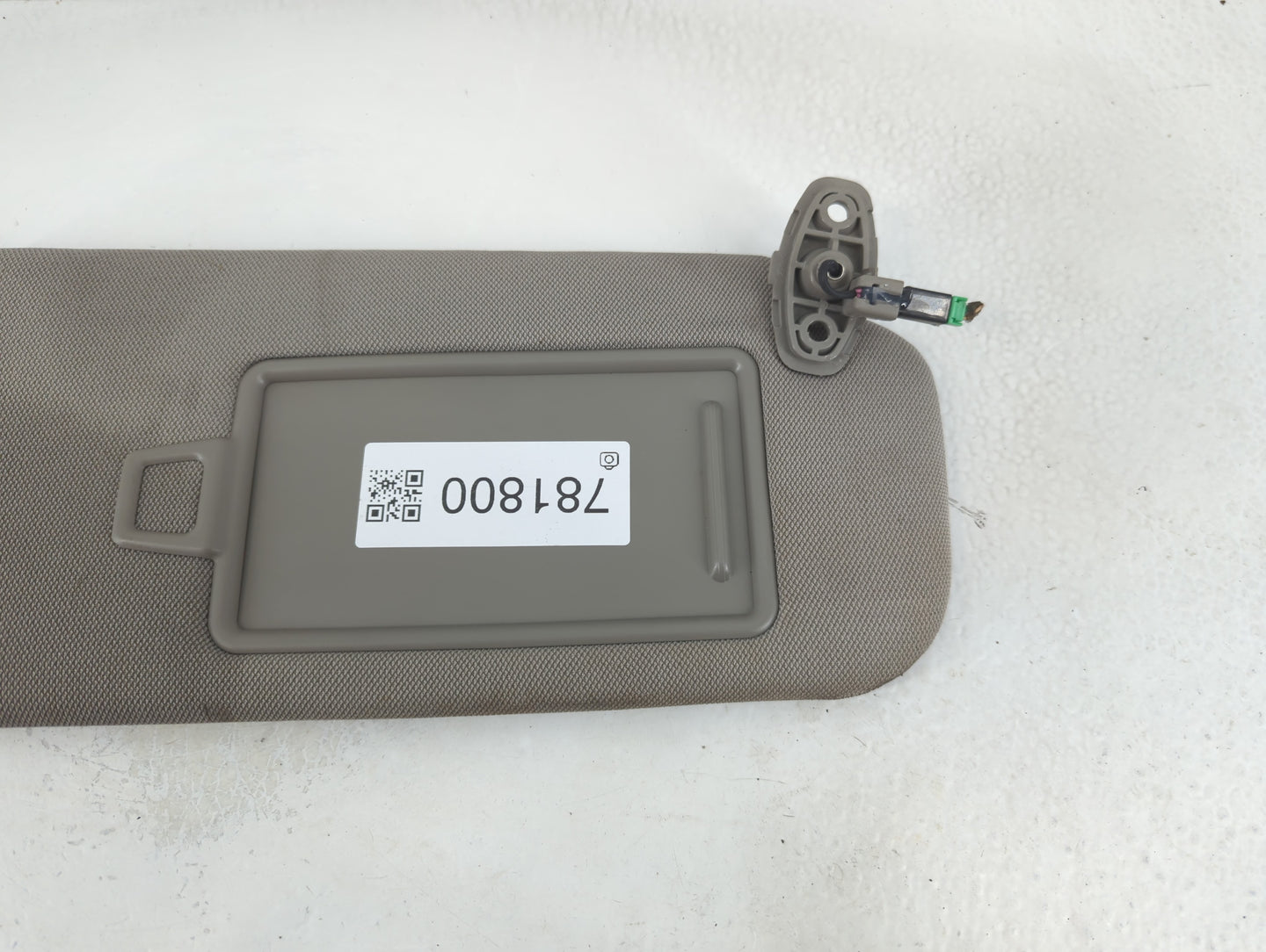 2015-2020 Kia Sedona Sun Visor Shade Replacement Passenger Right Mirror Fits Fits 2015 2016 2017 2018 2019 2020 OEM Used Auto Parts - Oemusedautoparts1.com