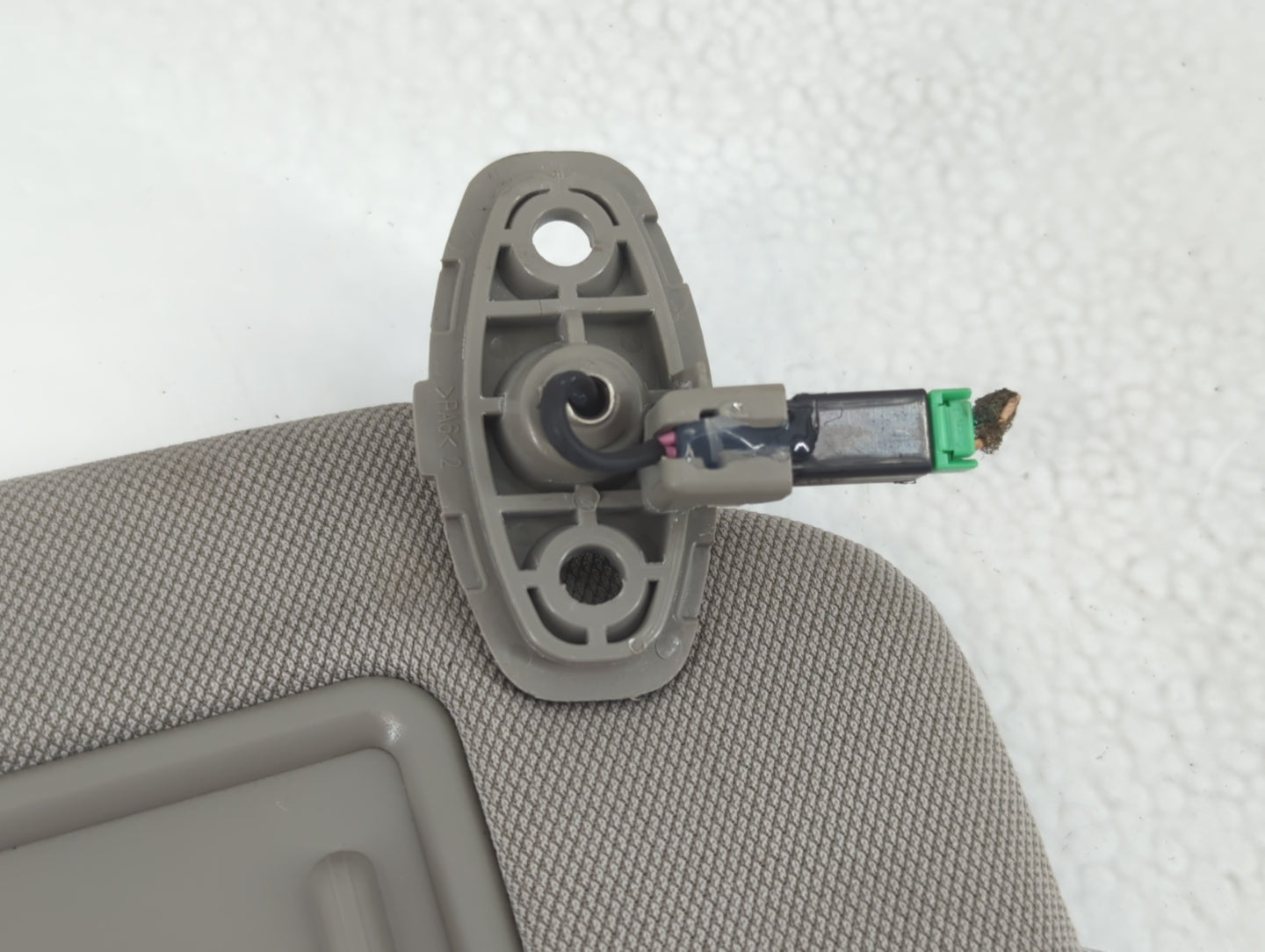 2015-2020 Kia Sedona Sun Visor Shade Replacement Passenger Right Mirror Fits Fits 2015 2016 2017 2018 2019 2020 OEM Used Auto Parts - Oemusedautoparts1.com