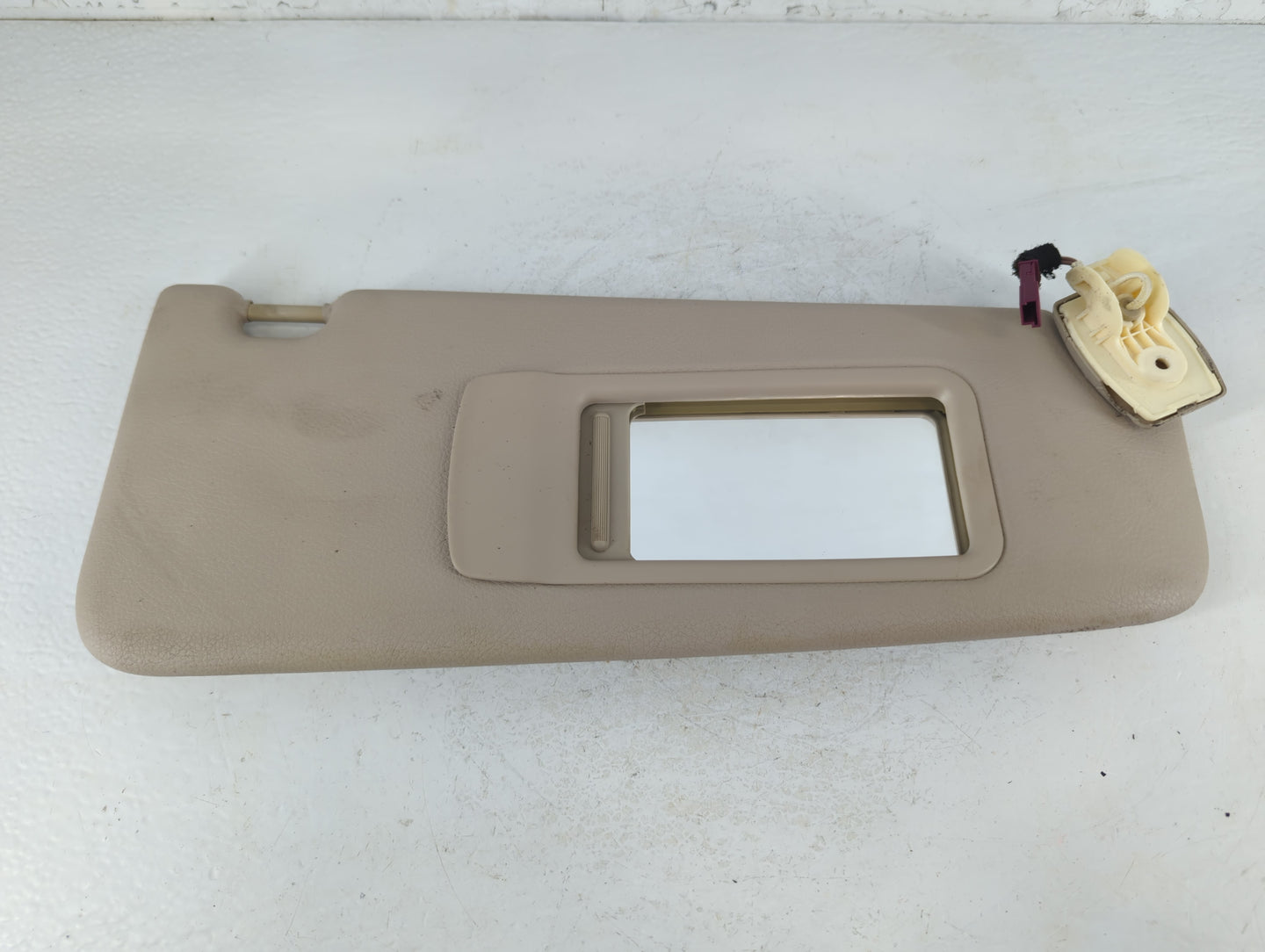 2010-2016 Bmw 535i Sun Visor Shade Replacement Passenger Right Mirror Fits Fits 2010 2011 2012 2013 2014 2015 2016 OEM Used Auto Parts - Oemusedautoparts1.com