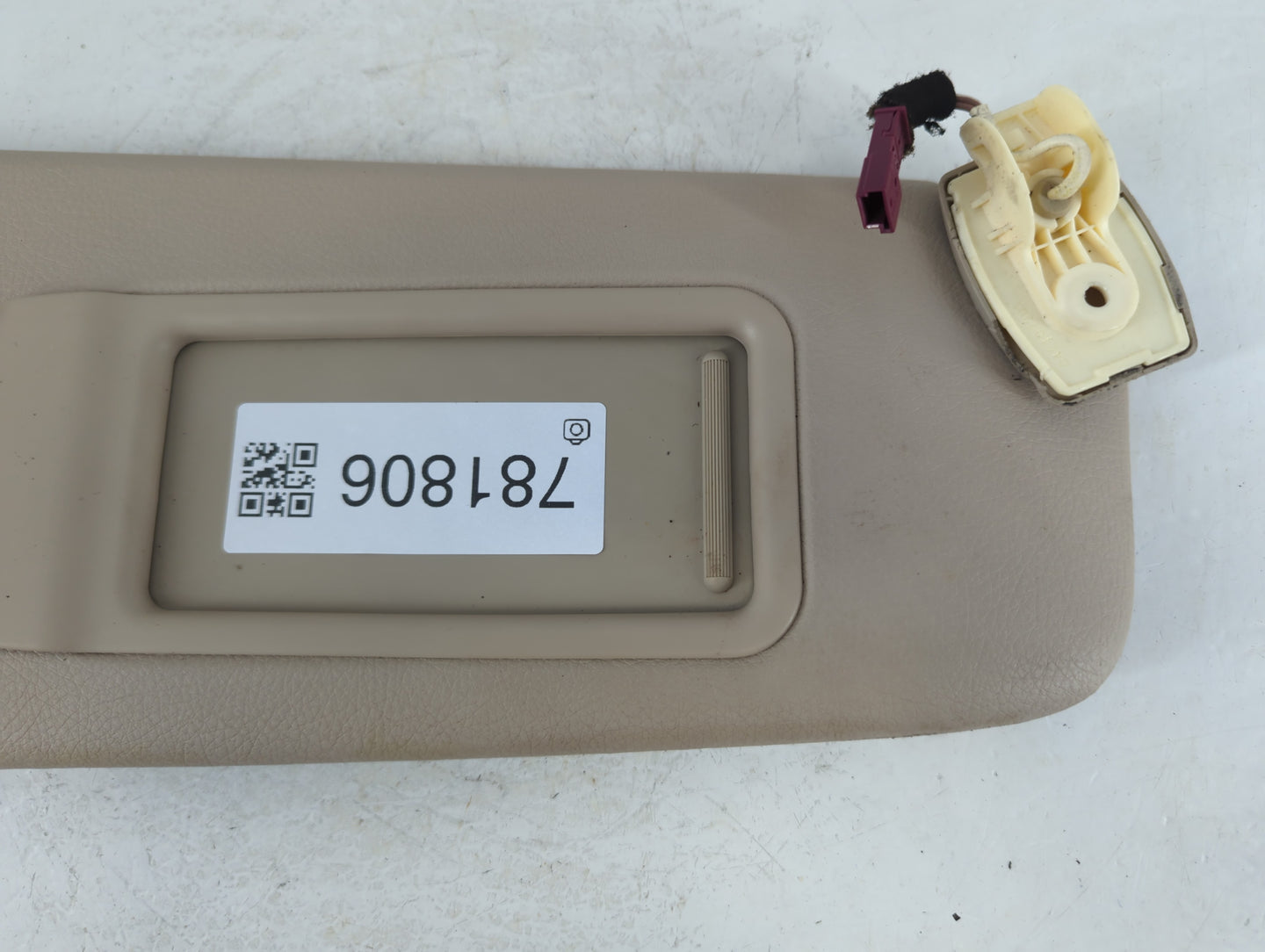 2010-2016 Bmw 535i Sun Visor Shade Replacement Passenger Right Mirror Fits Fits 2010 2011 2012 2013 2014 2015 2016 OEM Used Auto Parts - Oemusedautoparts1.com