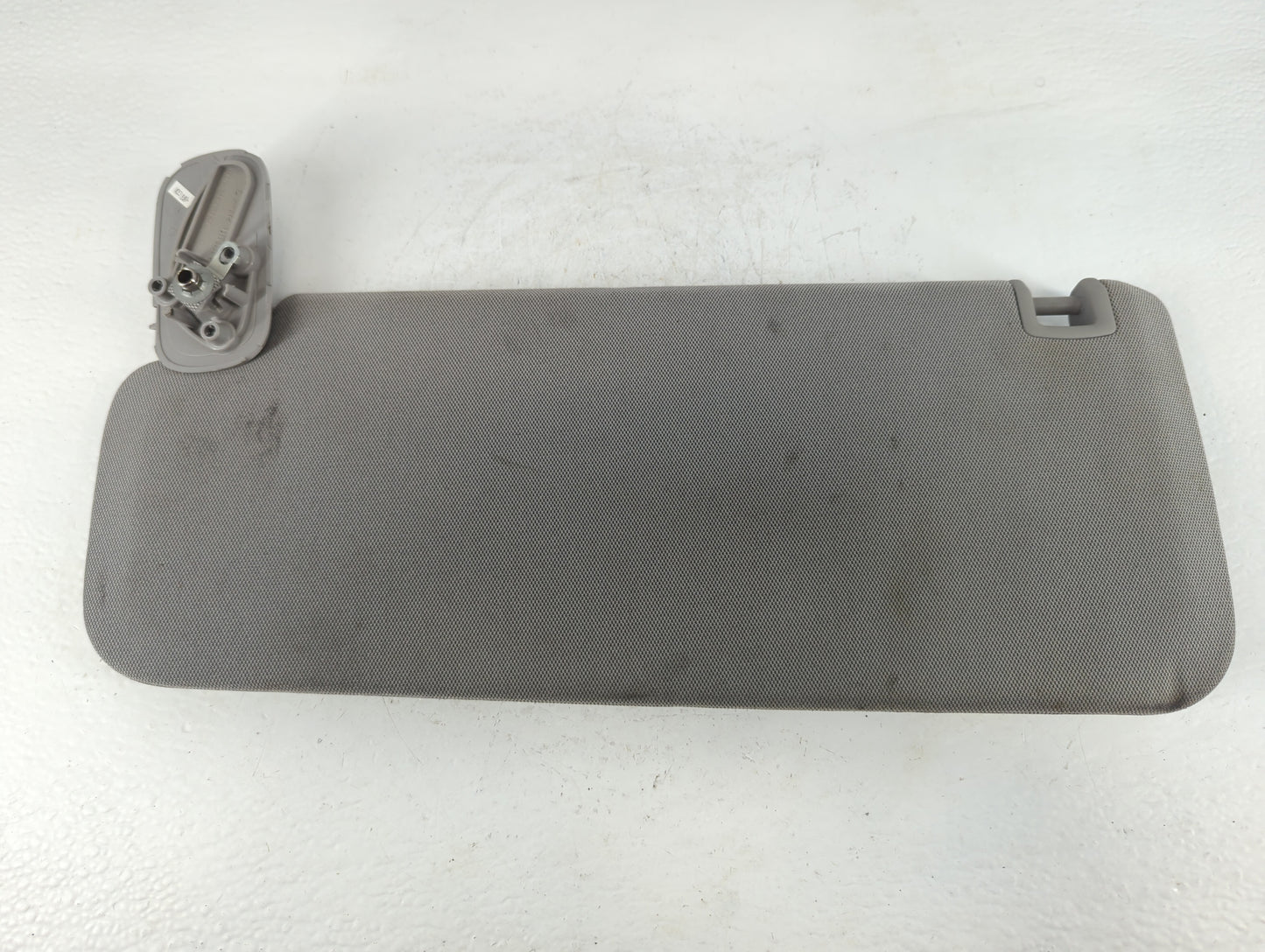 2014-2019 Chevrolet Silverado 1500 Sun Visor Shade Replacement Driver Left Mirror Fits Fits 2014 2015 2016 2017 2018 2019 OEM Used Auto Parts - Oemusedautoparts1.com