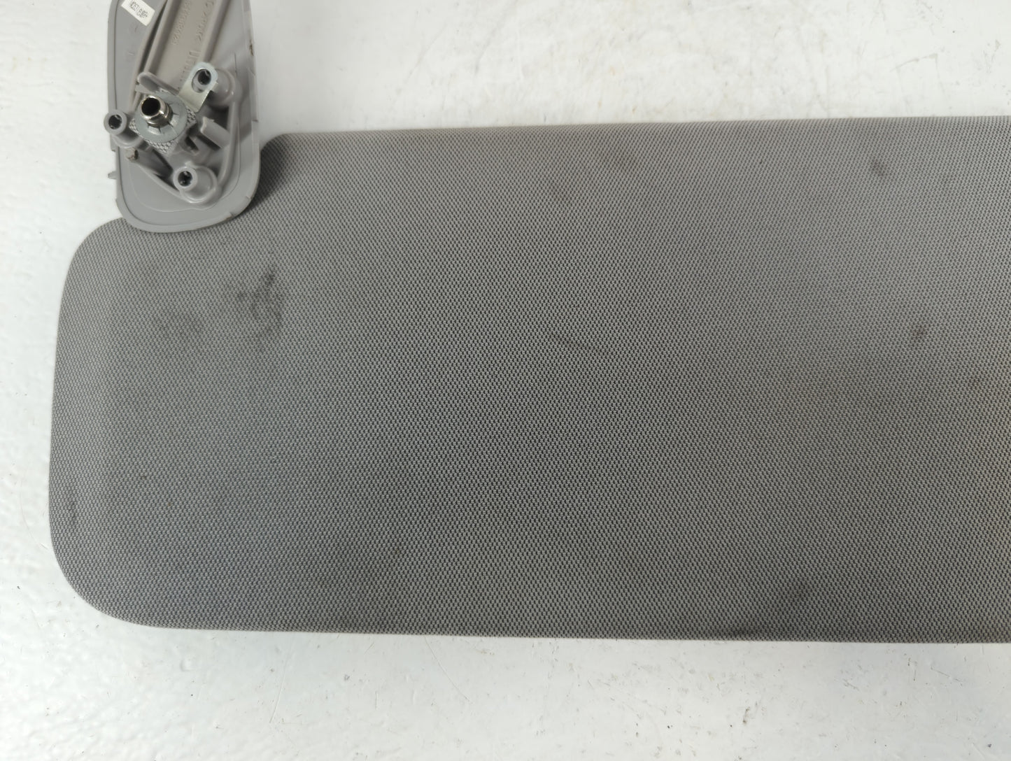 2014-2019 Chevrolet Silverado 1500 Sun Visor Shade Replacement Driver Left Mirror Fits Fits 2014 2015 2016 2017 2018 2019 OEM Used Auto Parts - Oemusedautoparts1.com