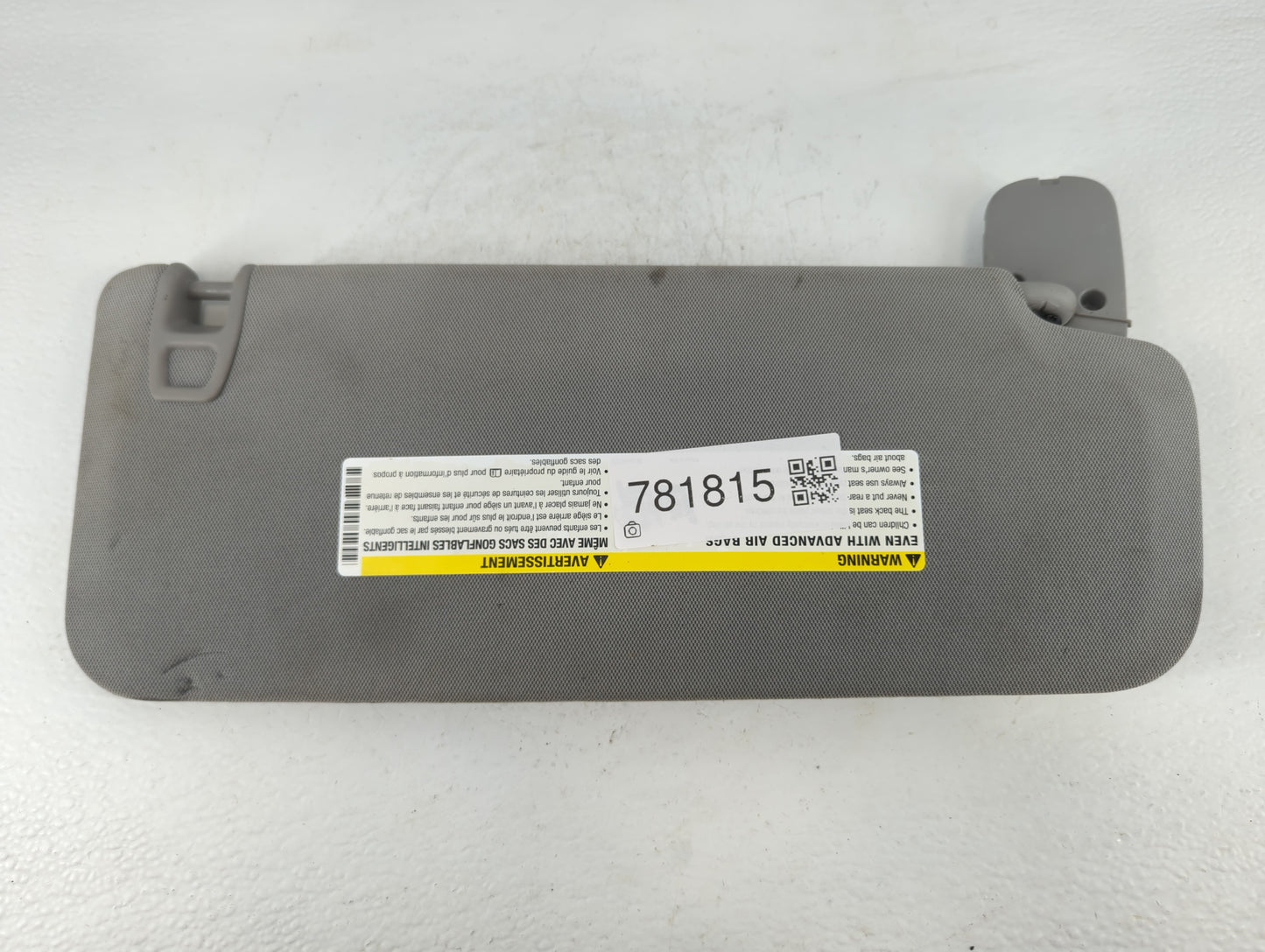 2014-2019 Chevrolet Silverado 1500 Sun Visor Shade Replacement Driver Left Mirror Fits Fits 2014 2015 2016 2017 2018 2019 OEM Used Auto Parts - Oemusedautoparts1.com