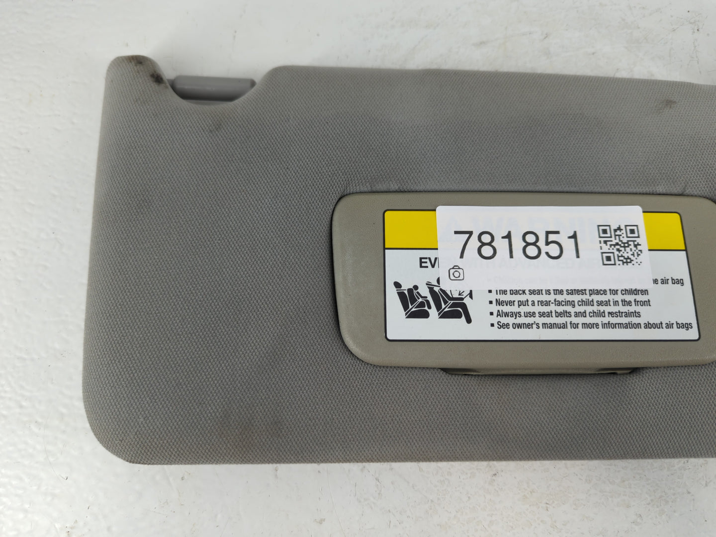 2003-2007 Honda Accord Sun Visor Shade Replacement Passenger Right Mirror Fits Fits 2003 2004 2005 2006 2007 OEM Used Auto Parts - Oemusedautoparts1.com