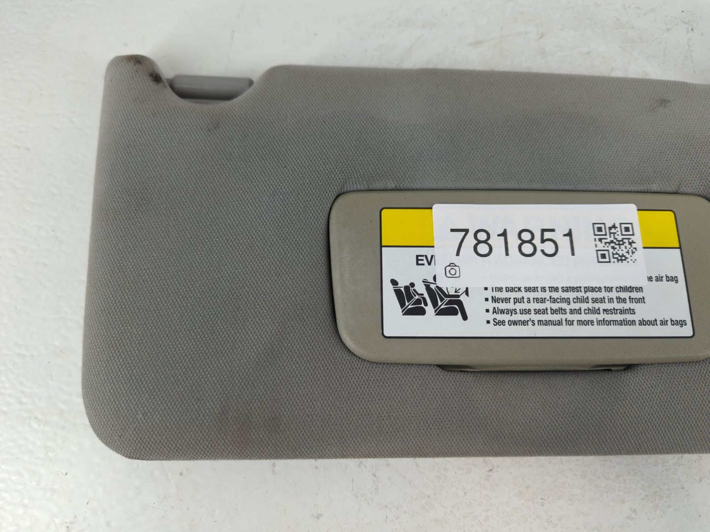 2003-2007 Honda Accord Sun Visor Shade Replacement Passenger Right Mirror Fits Fits 2003 2004 2005 2006 2007 OEM Used Auto Parts - Oemusedautoparts1.com