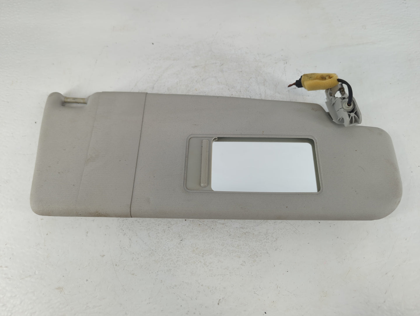 2011-2018 Volkswagen Jetta Sun Visor Shade Replacement Passenger Right Mirror Fits Fits 2011 2012 2013 2014 2015 2016 2017 2018 OEM Used Auto Parts - Oemusedautoparts1.com