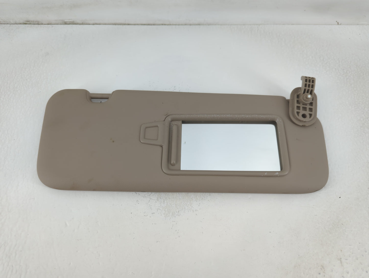 2017-2020 Hyundai Elantra Sun Visor Shade Replacement Driver Left Mirror Fits Fits 2017 2018 2019 2020 OEM Used Auto Parts - Oemusedautoparts1.com