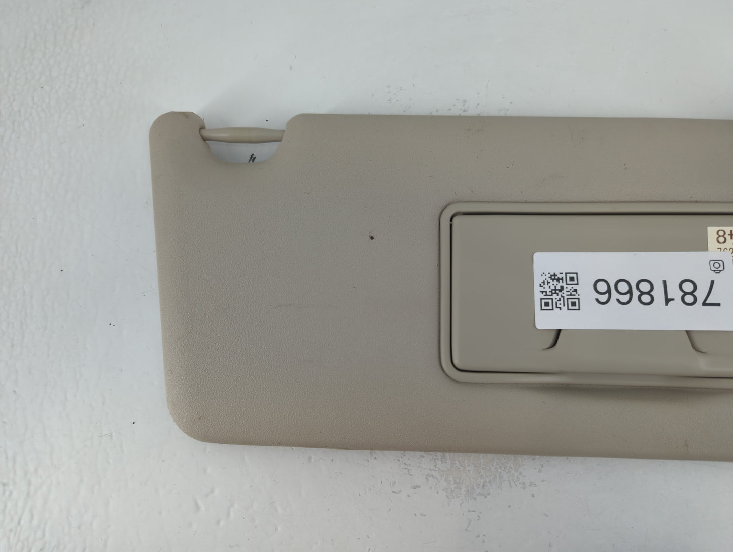 2016 Mitsubishi Outlander Sun Visor Shade Replacement Passenger Right Mirror Fits OEM Used Auto Parts - Oemusedautoparts1.com