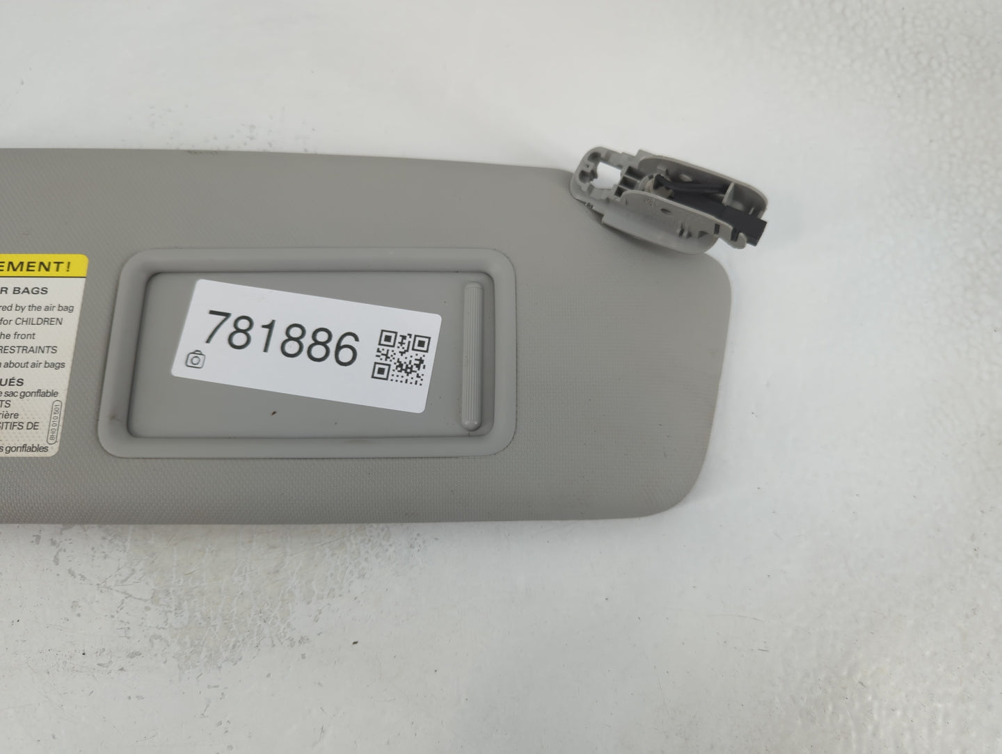 2010-2017 Audi A5 Sun Visor Shade Replacement Passenger Right Mirror Fits Fits 2010 2011 2012 2013 2014 2015 2016 2017 OEM Used Auto Parts - Oemusedautoparts1.com