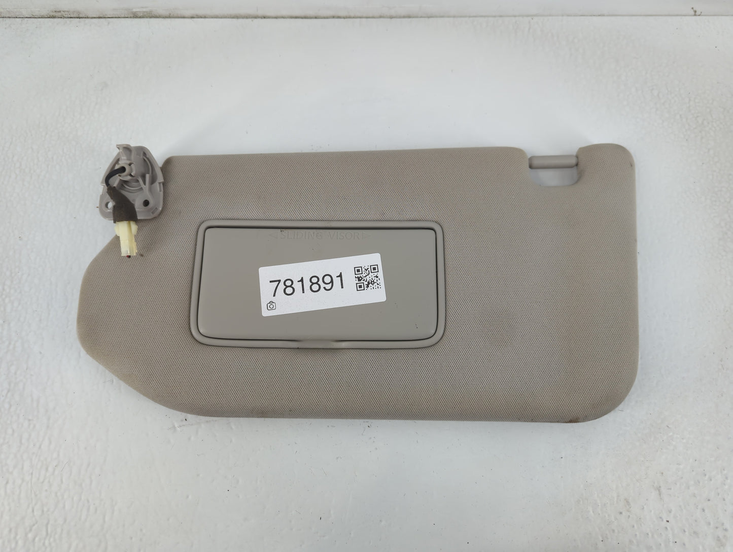 2019-2020 Nissan Pathfinder Sun Visor Shade Replacement Driver Left Mirror Fits Fits 2019 2020 OEM Used Auto Parts - Oemusedautoparts1.com