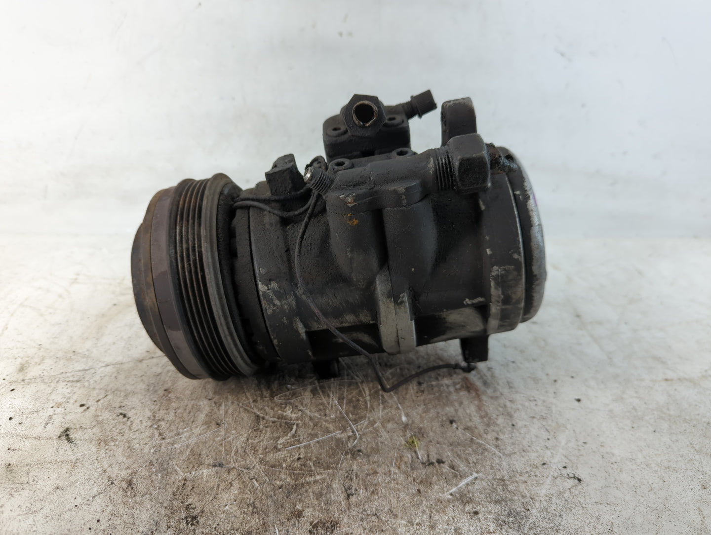 1983 Aftermarket Porsche Air Conditioning A/c Ac Compressor Oem - Oemusedautoparts1.com