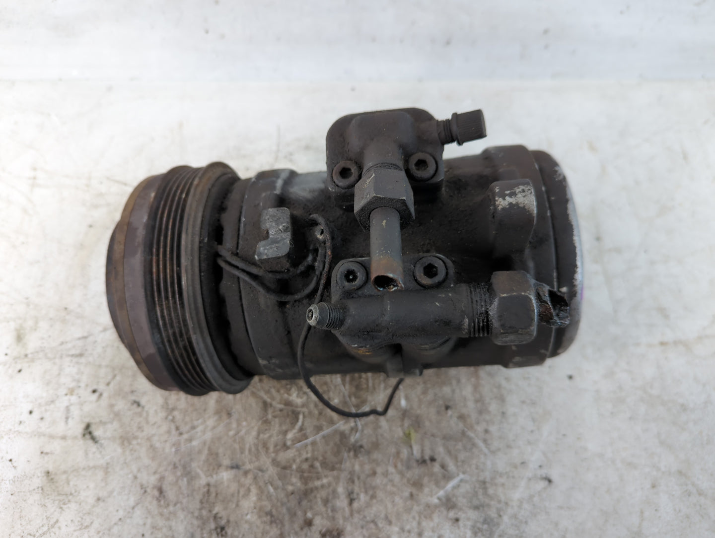 1983 Aftermarket Porsche Air Conditioning A/c Ac Compressor Oem - Oemusedautoparts1.com