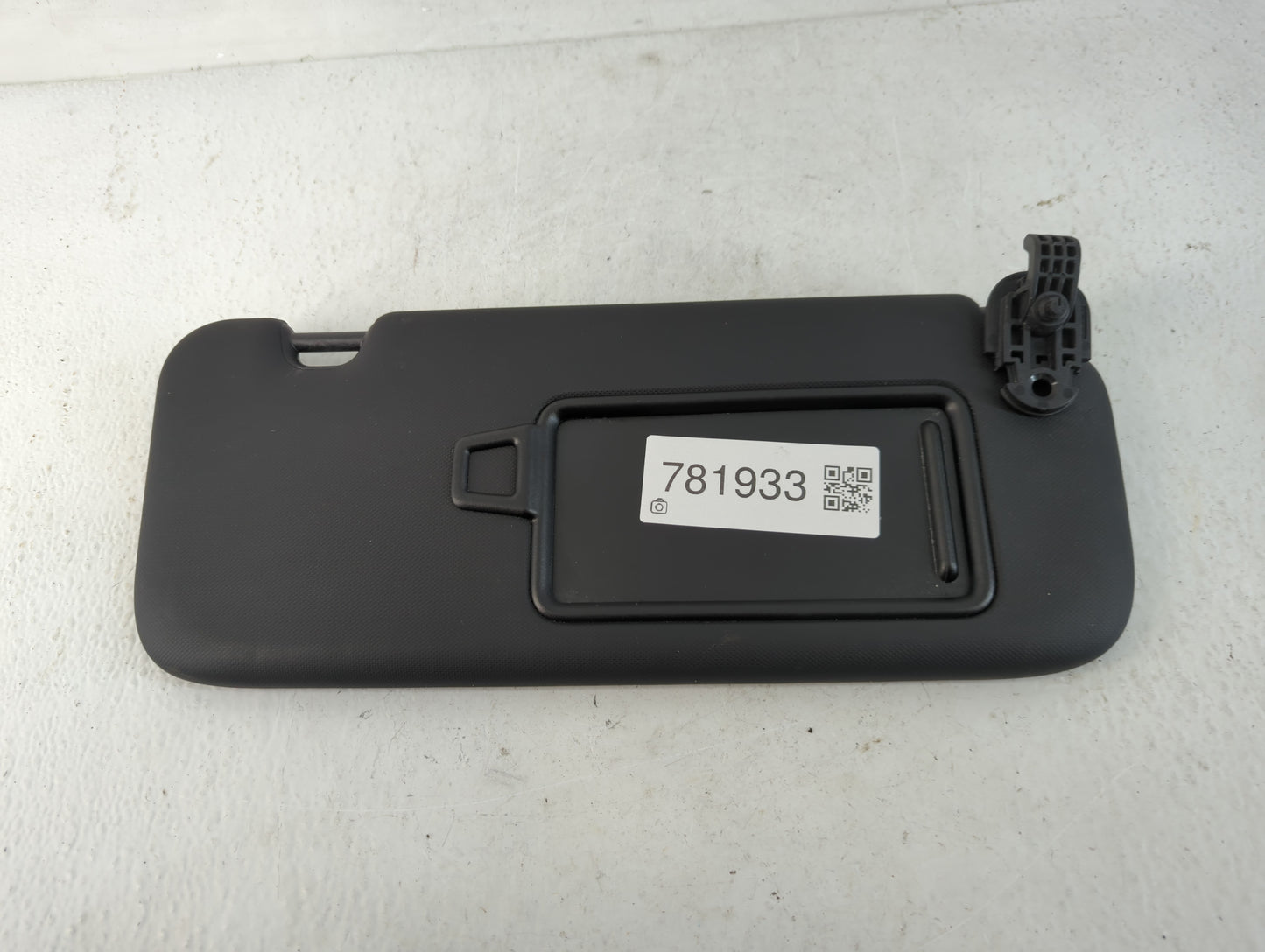 2021-2022 Hyundai Elantra Sun Visor Shade Replacement Passenger Right Mirror Fits Fits 2021 2022 OEM Used Auto Parts - Oemusedautoparts1.com