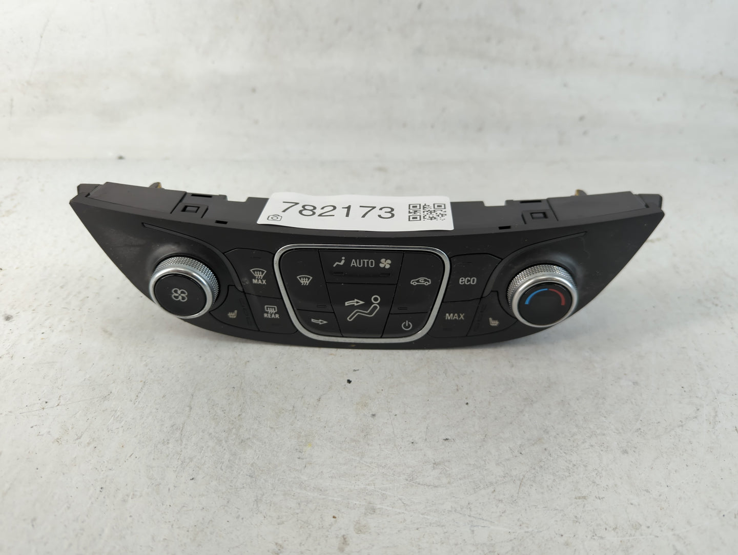 2018 Chevrolet Volt Climate Control Module Temperature AC/Heater Replacement P/N:84413272 Fits OEM Used Auto Parts - Oemusedautoparts1.com