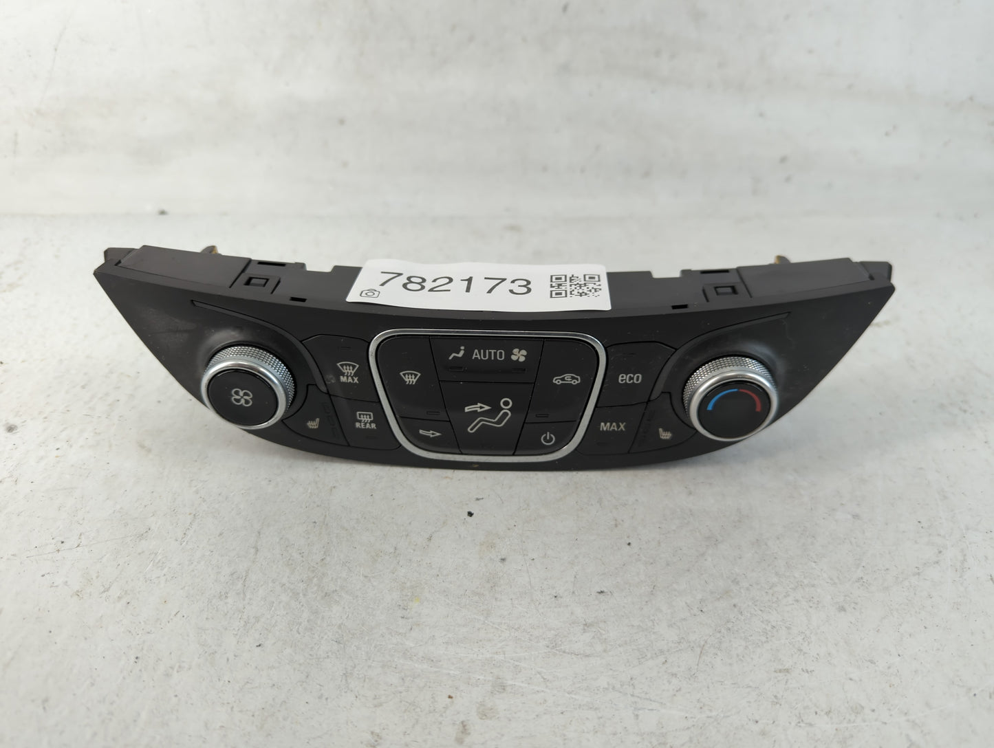 2018 Chevrolet Volt Climate Control Module Temperature AC/Heater Replacement P/N:84413272 Fits OEM Used Auto Parts - Oemusedautoparts1.com