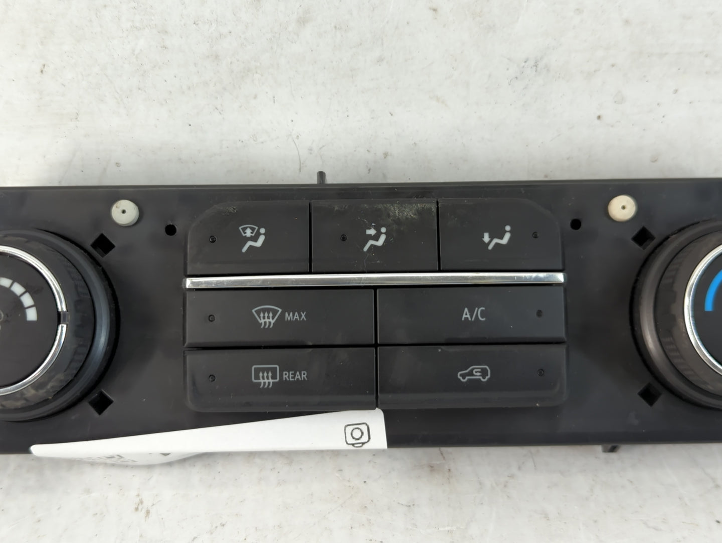 2019-2022 Chevrolet Silverado 1500 Climate Control Module Temperature AC/Heater Replacement P/N:84542734 Fits OEM Used Auto Parts - Oemusedautoparts1.com