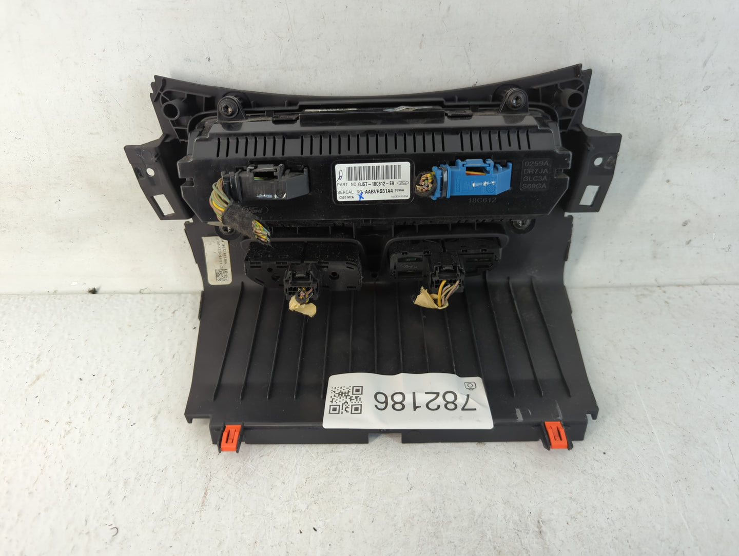 2017 Ford Escape Climate Control Module Temperature AC/Heater Replacement P/N:GJ5T-18C612-EA Fits OEM Used Auto Parts - Oemusedautoparts1.com