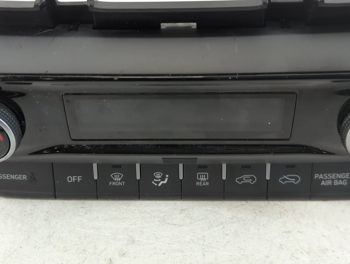 2022 Hyundai Kona Climate Control Module Temperature AC/Heater Replacement P/N:97250-J9DT0 Fits OEM Used Auto Parts - Oemusedautoparts1.com