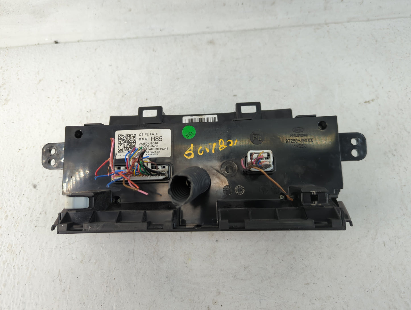 2022 Hyundai Kona Climate Control Module Temperature AC/Heater Replacement P/N:97250-J9DT0 Fits OEM Used Auto Parts - Oemusedautoparts1.com