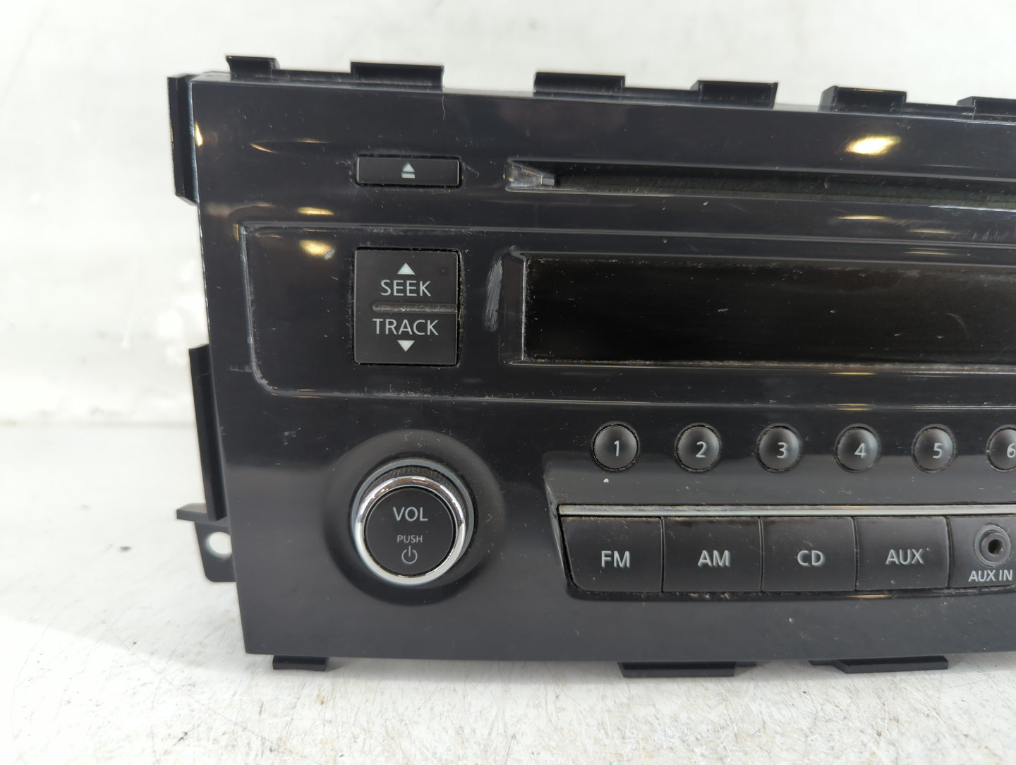 2013-2015 Nissan Altima Radio AM FM Cd Player Receiver Replacement P/N:28185 3TB0G Fits Fits 2013 2014 2015 OEM Used Auto Parts - Oemusedautoparts1.com