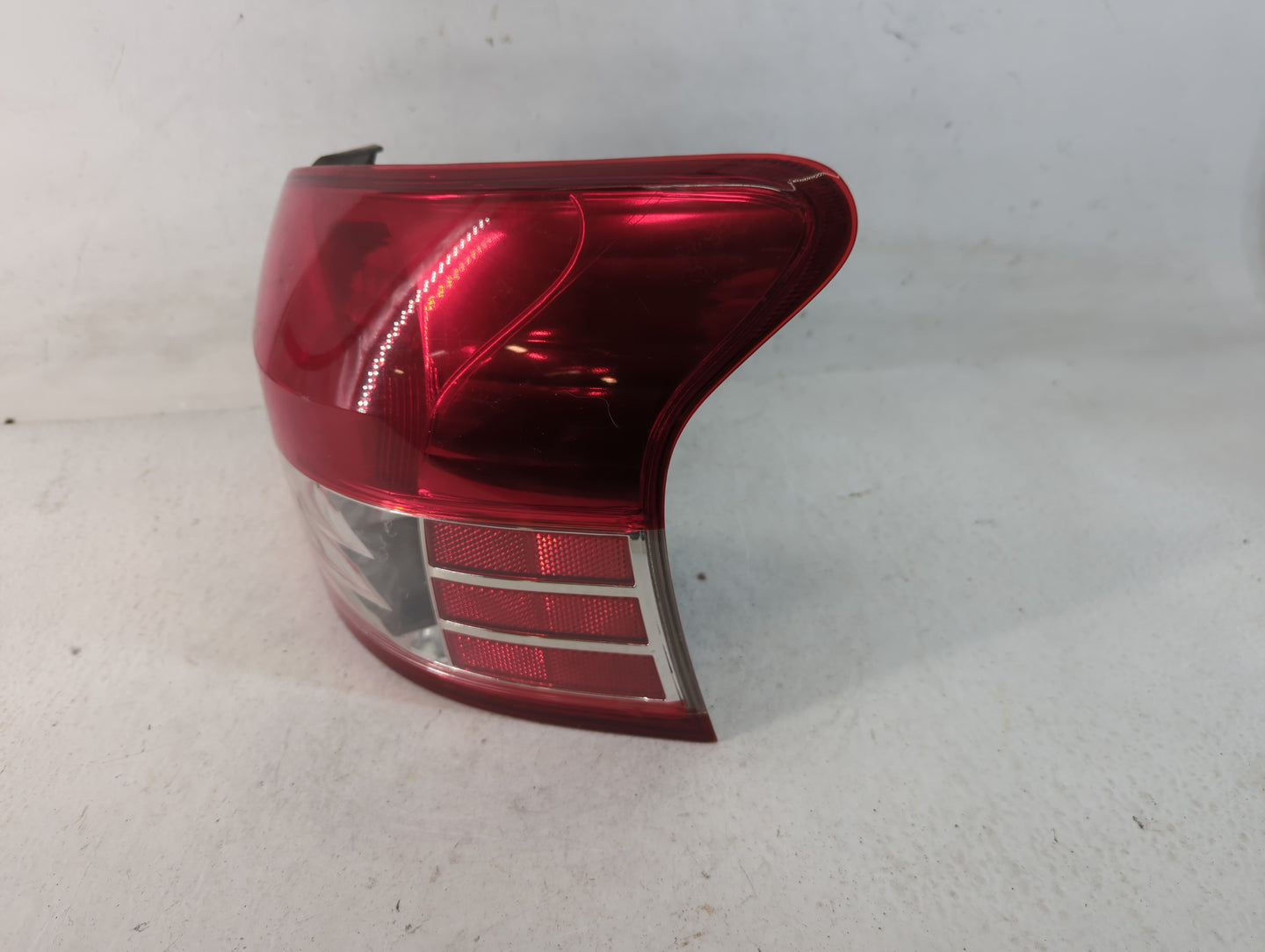 2007-2012 Toyota Yaris Tail Light Assembly Driver Left OEM Fits Fits 2007 2008 2009 2010 2011 2012 OEM Used Auto Parts - Oemusedautoparts1.com