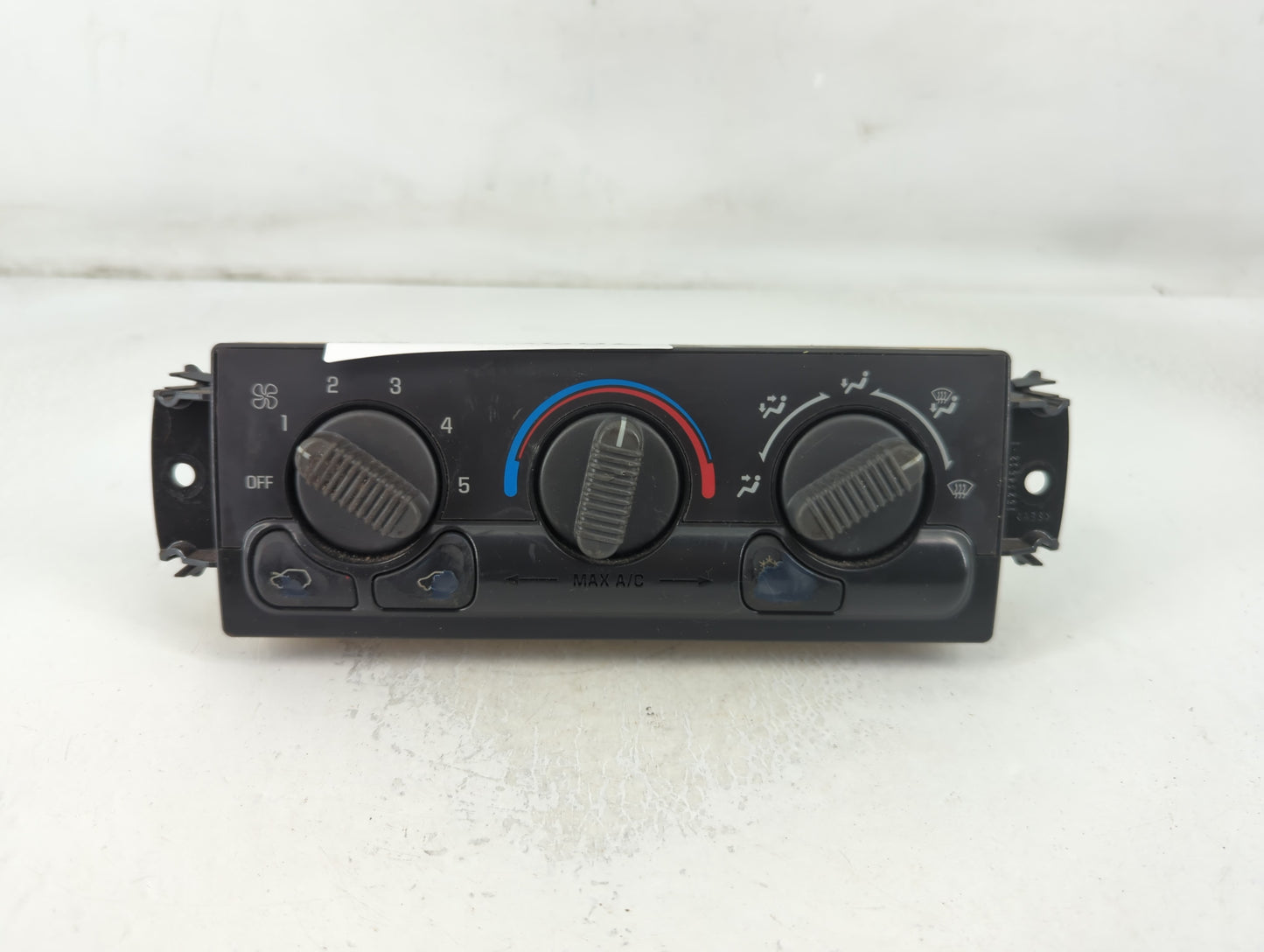 1999-2002 Chevrolet Silverado 1500 Climate Control Module Temperature AC/Heater Replacement P/N:150546971026 Fits OEM Used Auto Parts - Oemusedautoparts1.com