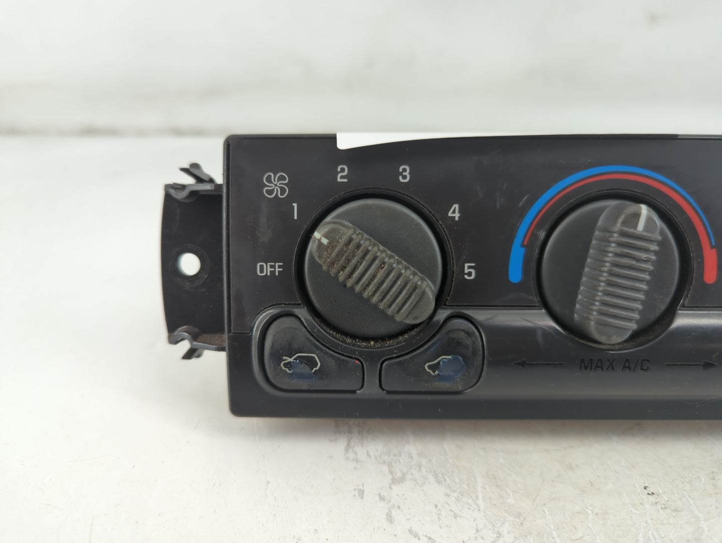 1999-2002 Chevrolet Silverado 1500 Climate Control Module Temperature AC/Heater Replacement P/N:150546971026 Fits OEM Used Auto Parts - Oemusedautoparts1.com