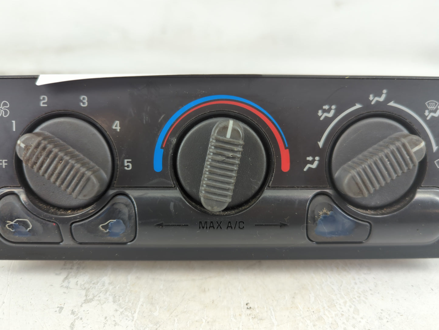 1999-2002 Chevrolet Silverado 1500 Climate Control Module Temperature AC/Heater Replacement P/N:150546971026 Fits OEM Used Auto Parts - Oemusedautoparts1.com