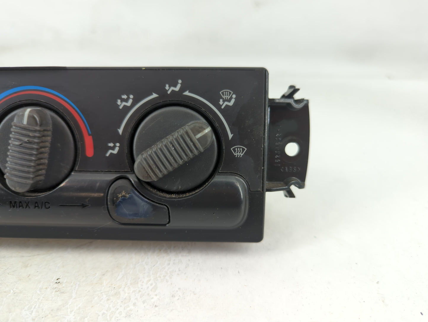 1999-2002 Chevrolet Silverado 1500 Climate Control Module Temperature AC/Heater Replacement P/N:150546971026 Fits OEM Used Auto Parts - Oemusedautoparts1.com