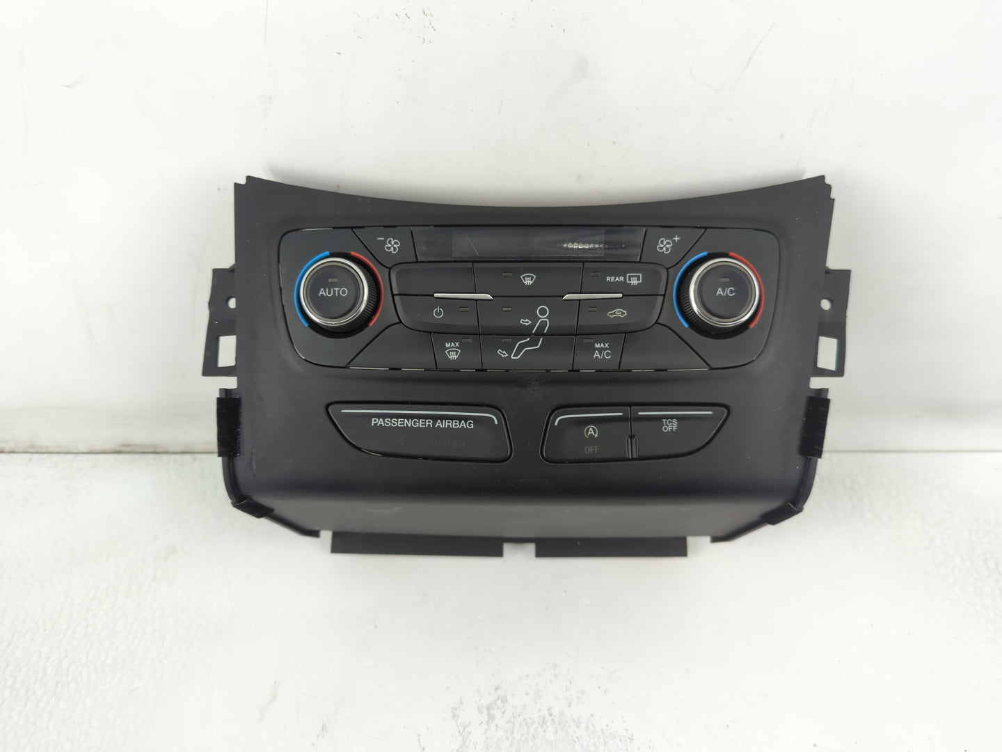 2017 Ford Escape Climate Control Module Temperature AC/Heater Replacement P/N:GJ5T-18C612-AE Fits OEM Used Auto Parts - Oemusedautoparts1.com